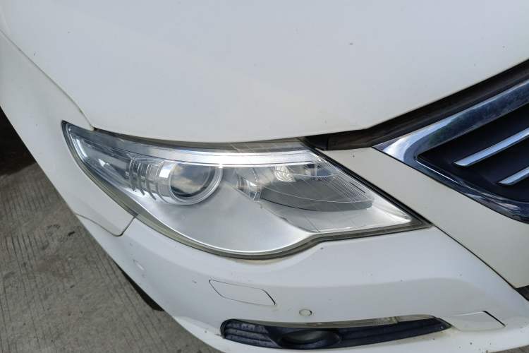 Used Volkswagen FAW-Volkswagen CC 2011 2.0 TSI Luxury Edition Right Front Headlight