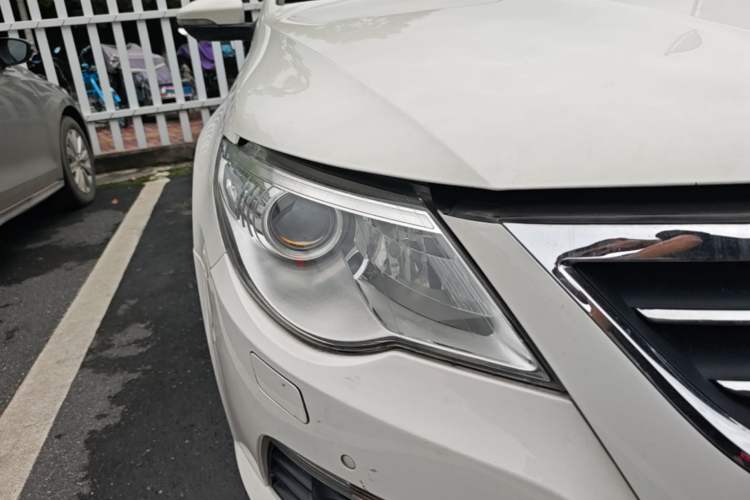 Used Volkswagen FAW-Volkswagen CC 2011 2.0 TSI Luxury Edition Right Front Headlight