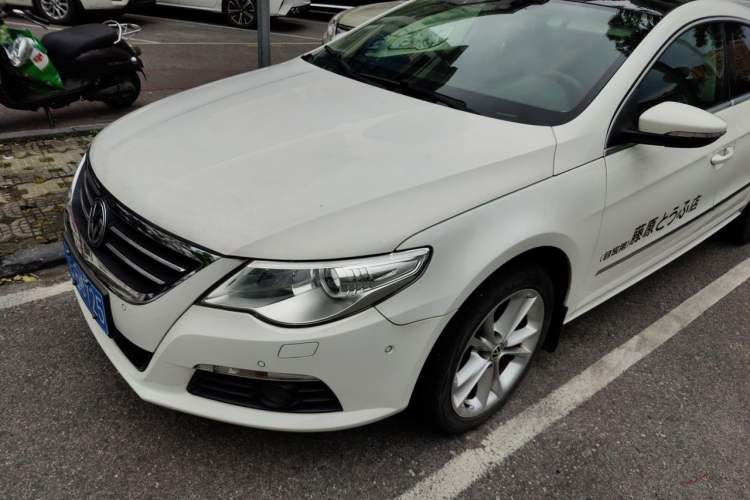 Used Volkswagen FAW-Volkswagen CC 2011 2.0 TSI Luxury Edition Right Front Headlight
