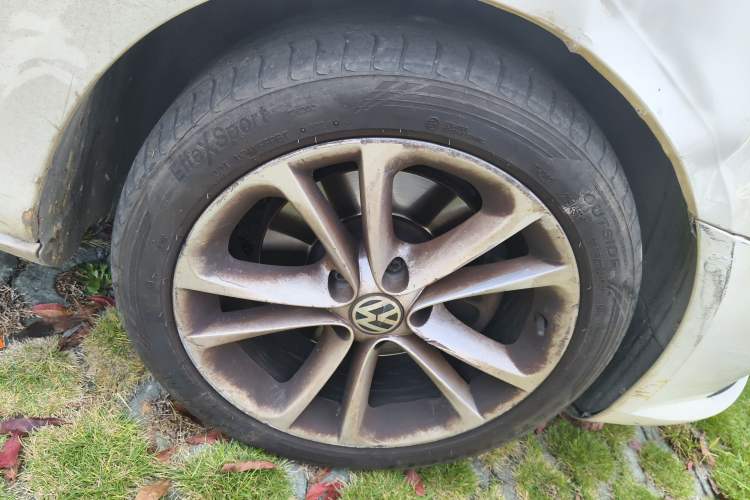 Used Volkswagen FAW-Volkswagen CC 2011 1.8 TSI Prestige Model Right Front Wheel Hub