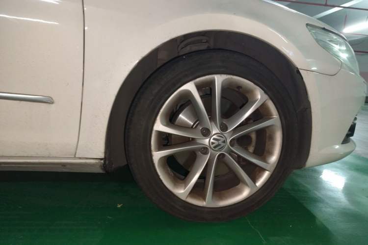 Used Volkswagen FAW-Volkswagen CC 2011 1.8TSI Luxury Model Right Front Wheel Hub