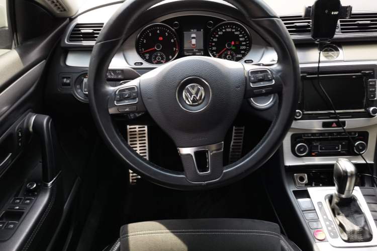 Used Volkswagen FAW-Volkswagen CC 2011 2.0 TSI Luxury Edition Steering Wheel