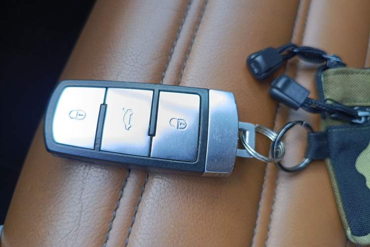 Used Volkswagen FAW-Volkswagen CC 2011 2.0 TSI Luxury Edition Vehicle Key