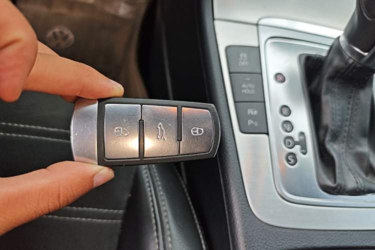 Used Volkswagen FAW-Volkswagen CC 2011 2.0 TSI Luxury Edition Vehicle Key