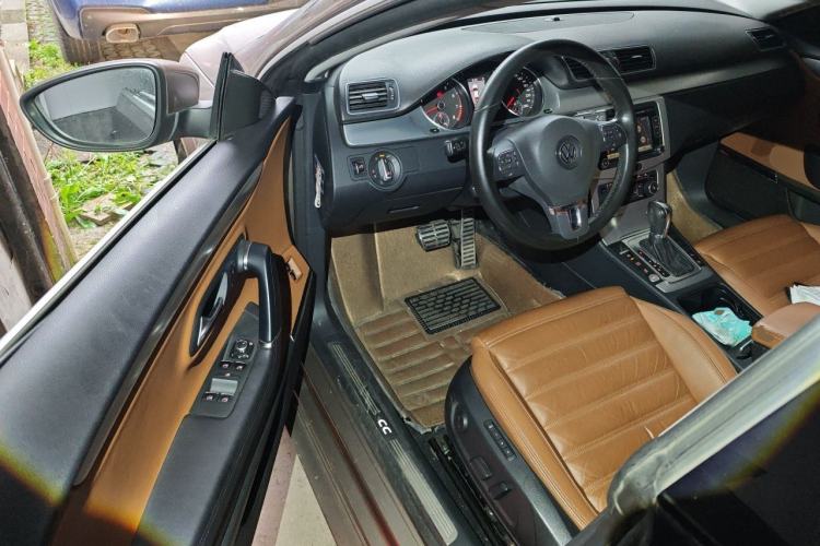 Used Volkswagen FAW-Volkswagen CC 2011 1.8 TSI Prestige Model Driver Seat