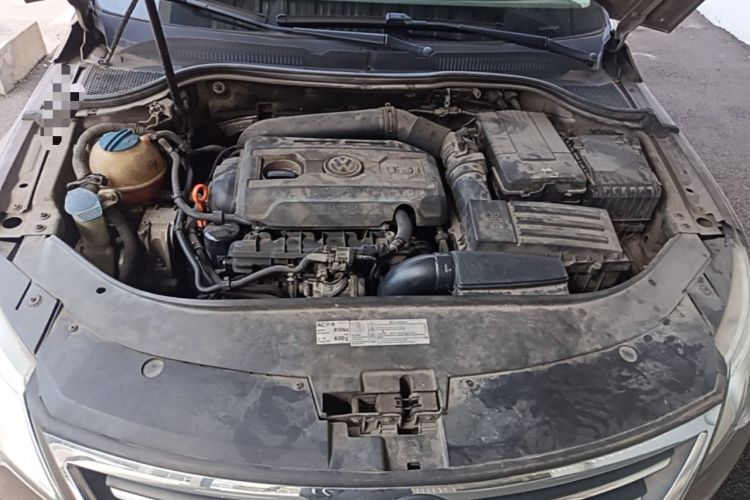 Used Volkswagen FAW-Volkswagen CC 2011 1.8 TSI Prestige Model Engine Bay