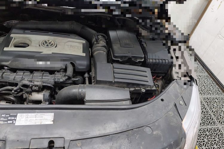 Used Volkswagen FAW-Volkswagen CC 2011 1.8TSI Luxury Model Engine Bay Left