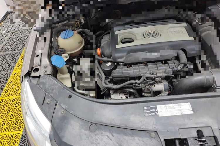 Used Volkswagen FAW-Volkswagen CC 2011 1.8TSI Luxury Model Engine Bay Right