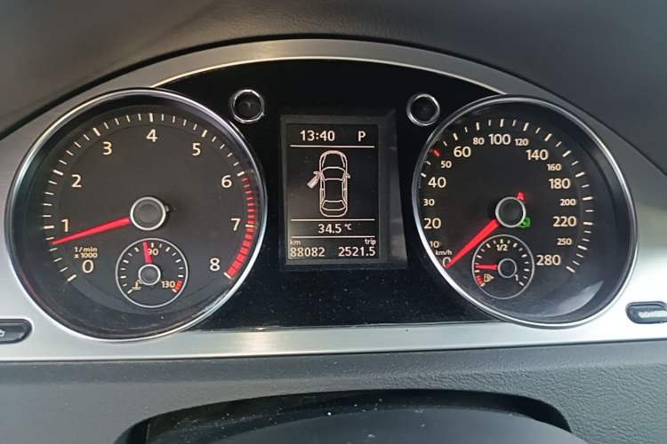 Used Volkswagen FAW-Volkswagen CC 2011 1.8 TSI Prestige Model Instrument Cluster