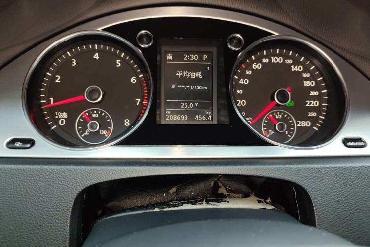 Used Volkswagen FAW-Volkswagen CC 2011 1.8TSI Luxury Model Instrument Cluster