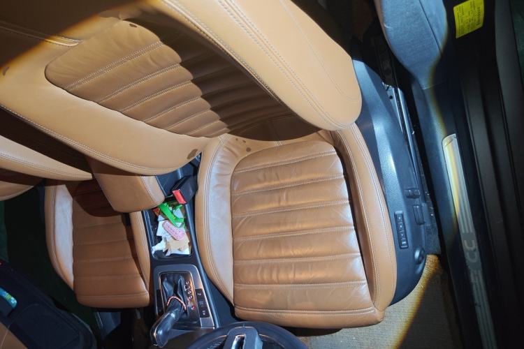 Used Volkswagen FAW-Volkswagen CC 2011 2.0 TSI Luxury Edition Left Front Seat