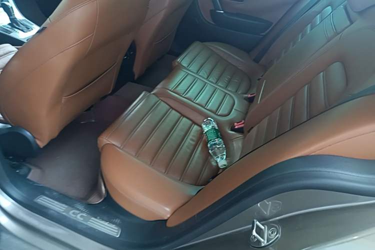 Used Volkswagen FAW-Volkswagen CC 2011 1.8 TSI Prestige Model Left Rear Seat