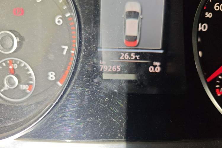 Used Volkswagen FAW-Volkswagen CC 2011 1.8 TSI Prestige Model Odometer Close Up