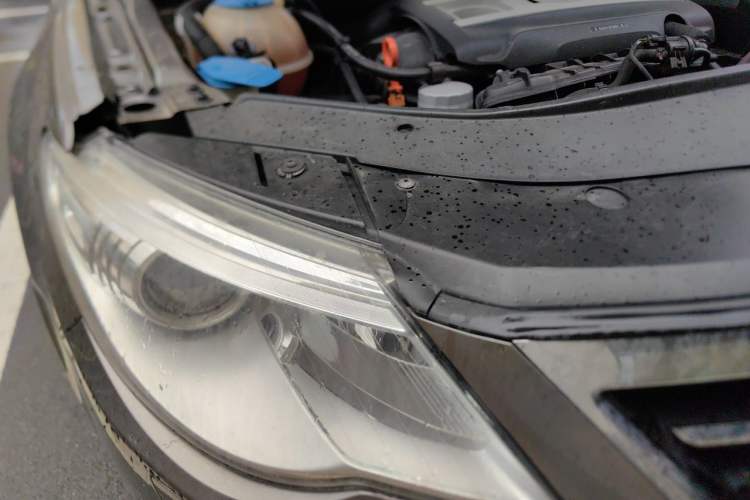 Used Volkswagen FAW-Volkswagen CC 2011 1.8TSI Luxury Model Right Front Headlight