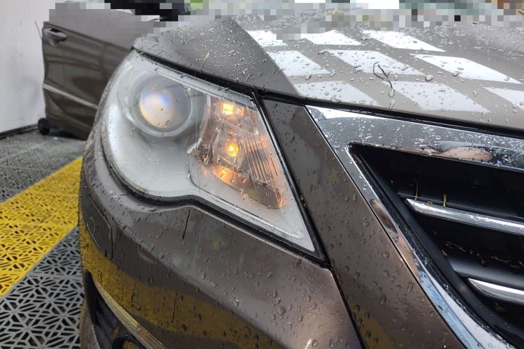Used Volkswagen FAW-Volkswagen CC 2011 1.8TSI Luxury Model Right Front Headlight