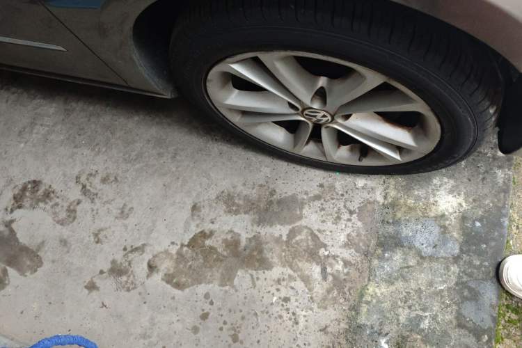 Used Volkswagen FAW-Volkswagen CC 2011 1.8 TSI Prestige Model Right Front Wheel Hub