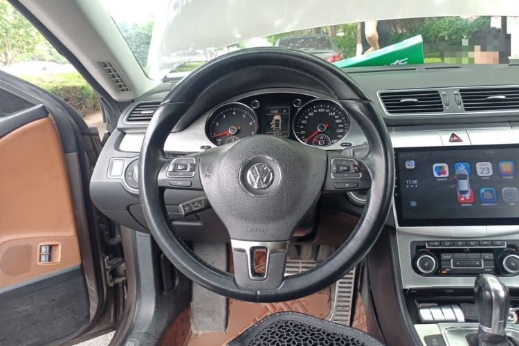 Used Volkswagen FAW-Volkswagen CC 2011 1.8TSI Luxury Model Steering Wheel