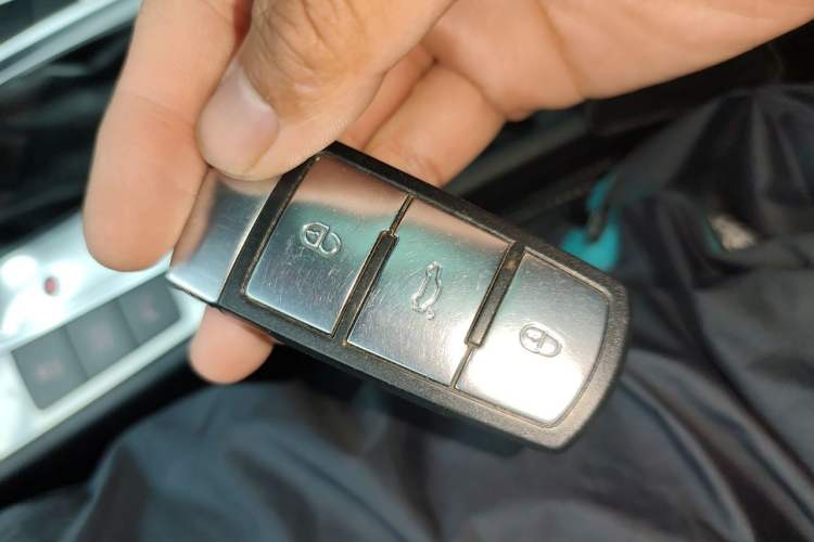Used Volkswagen FAW-Volkswagen CC 2011 1.8TSI Luxury Model Vehicle Key