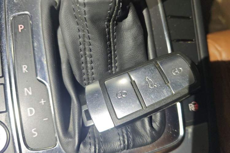 Used Volkswagen FAW-Volkswagen CC 2011 1.8 TSI Prestige Model Vehicle Key