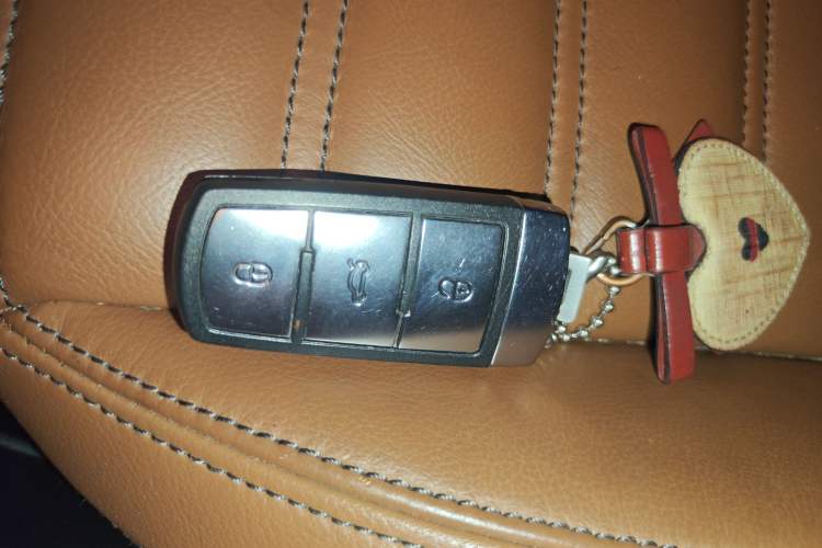 Used Volkswagen FAW-Volkswagen CC 2011 2.0 TSI Luxury Edition Vehicle Key
