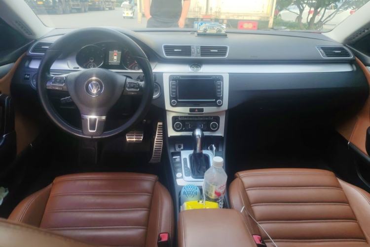 Used Volkswagen FAW-Volkswagen CC 2012 2.0 TSI Ultimate Edition Center Console
