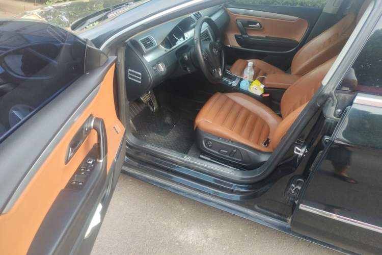 Used Volkswagen FAW-Volkswagen CC 2012 2.0 TSI Ultimate Edition Driver Seat
