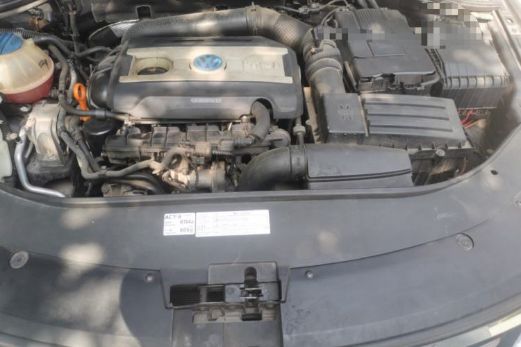 Used Volkswagen FAW-Volkswagen CC 2012 1.8TSI Luxury Model Engine Bay