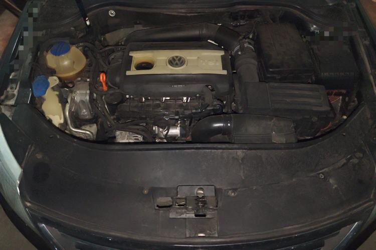 Used Volkswagen FAW-Volkswagen CC 2012 2.0 TSI Ultimate Edition Engine Bay