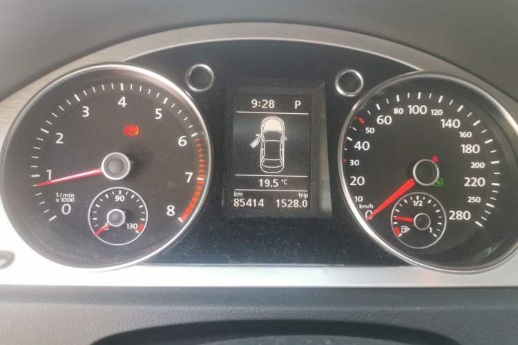 Used Volkswagen FAW-Volkswagen CC 2012 1.8TSI Luxury Model Instrument Cluster