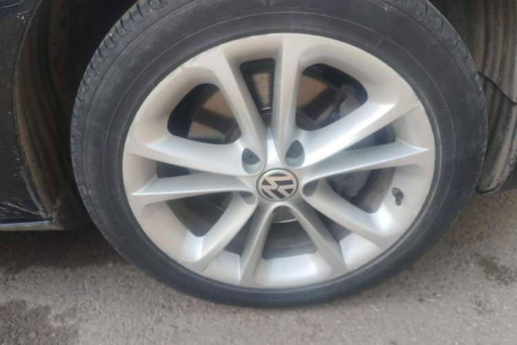 Used Volkswagen FAW-Volkswagen CC 2012 2.0 TSI Ultimate Edition Right Front Wheel Hub