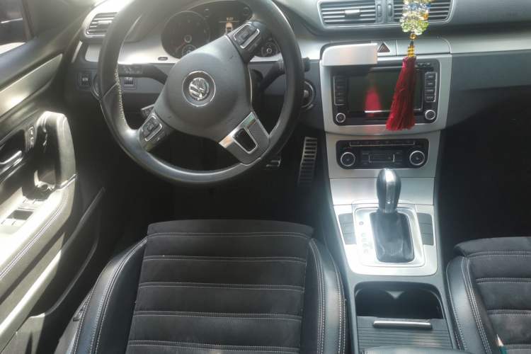 Used Volkswagen FAW-Volkswagen CC 2012 1.8TSI Luxury Model Steering Wheel