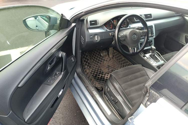Used Volkswagen FAW-Volkswagen CC 2012 2.0 TSI Luxury Model Driver Seat