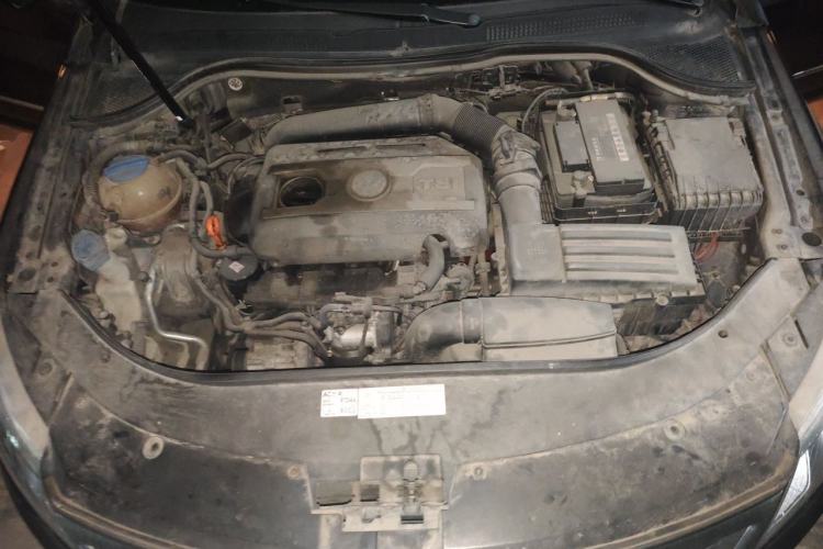 Used Volkswagen FAW-Volkswagen CC 2012 1.8TSI Prestige Model Engine Bay