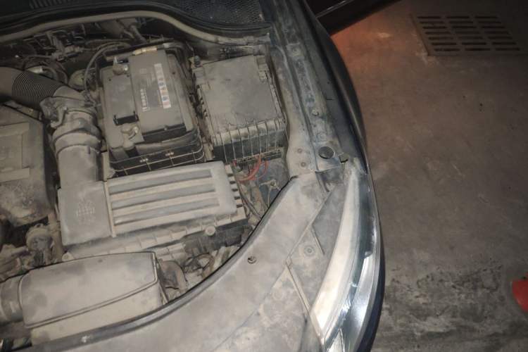 Used Volkswagen FAW-Volkswagen CC 2012 1.8TSI Prestige Model Engine Bay Left