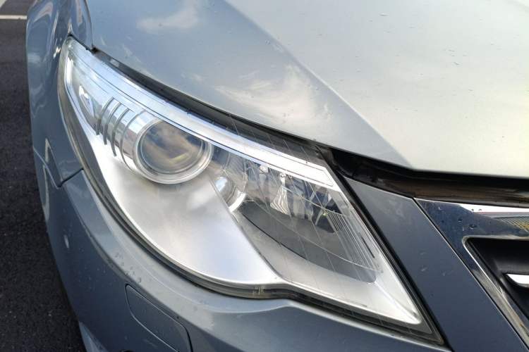 Used Volkswagen FAW-Volkswagen CC 2012 2.0 TSI Luxury Model Right Front Headlight