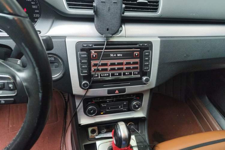 Used Volkswagen FAW-Volkswagen CC 2012 3.0 FSI V6 Audio And AC Panel