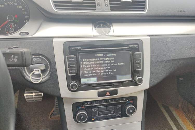Used Volkswagen FAW-Volkswagen CC 2012 1.8TSI Elite Edition Audio And AC Panel