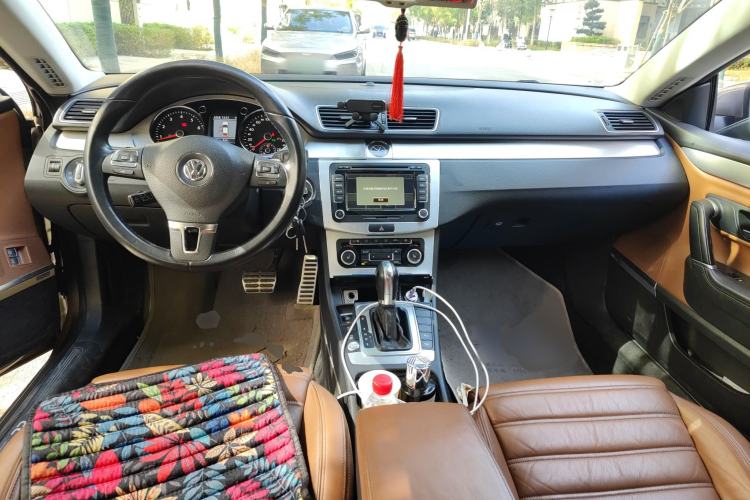 Used Volkswagen FAW-Volkswagen CC 2012 2.0 TSI Ultimate Edition Center Console