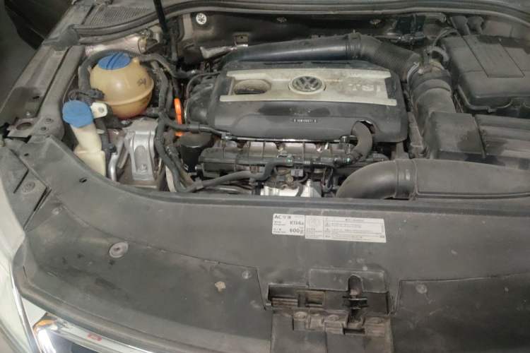 Used Volkswagen FAW-Volkswagen CC 2012 2.0 TSI Luxury Model Engine Bay Right