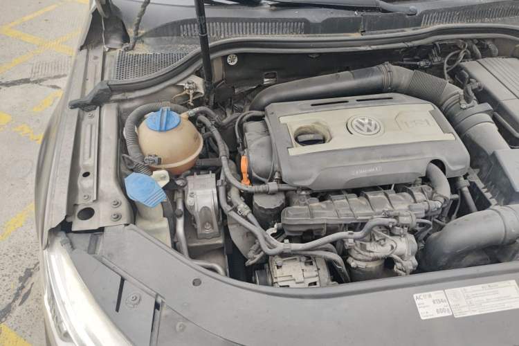 Used Volkswagen FAW-Volkswagen CC 2012 1.8TSI Elite Edition Engine Bay Right