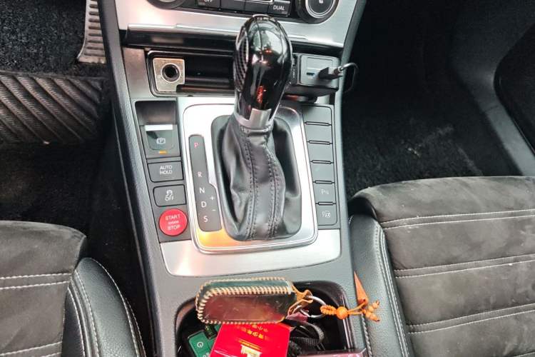 Used Volkswagen FAW-Volkswagen CC 2012 2.0 TSI Ultimate Edition Gear Lever