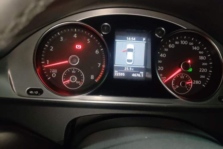 Used Volkswagen FAW-Volkswagen CC 2012 2.0 TSI Luxury Model Instrument Cluster