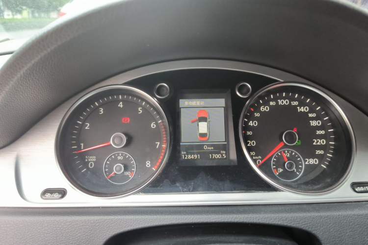 Used Volkswagen FAW-Volkswagen CC 2012 1.8TSI Luxury Model Instrument Cluster