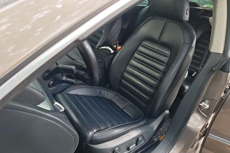 Used Volkswagen FAW-Volkswagen CC 2012 1.8TSI Prestige Model Left Front Seat