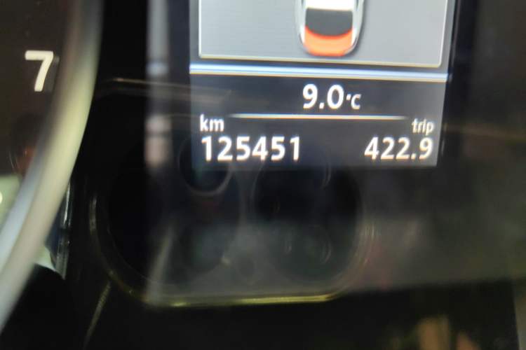 Used Volkswagen FAW-Volkswagen CC 2012 2.0 TSI Ultimate Edition Odometer Close Up