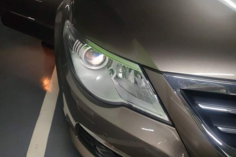 Used Volkswagen FAW-Volkswagen CC 2012 2.0 TSI Luxury Model Right Front Headlight