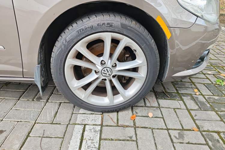 Used Volkswagen FAW-Volkswagen CC 2012 1.8TSI Prestige Model Right Front Wheel Hub