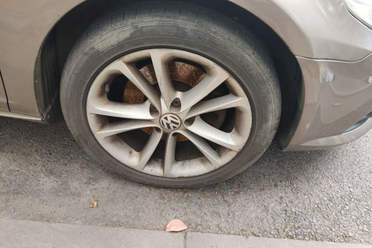 Used Volkswagen FAW-Volkswagen CC 2012 1.8TSI Prestige Model Right Front Wheel Hub