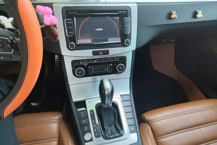 Used Volkswagen FAW-Volkswagen CC 2012 1.8TSI Luxury Model Audio And AC Panel