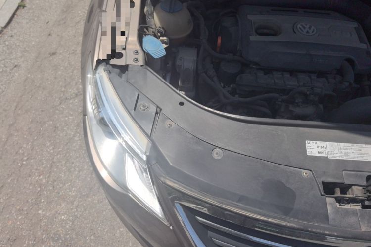 Used Volkswagen FAW-Volkswagen CC 2012 1.8TSI Luxury Model Engine Bay Right